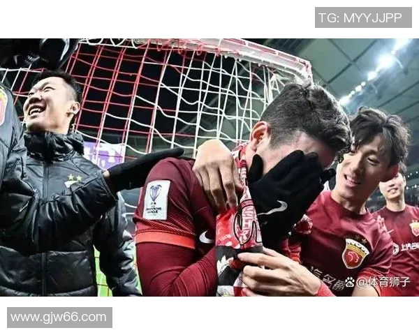 足球明星捂嘴庆祝引发热议背后隐藏的情感与故事 足球明星捂嘴庆祝引发热议背后隐藏的情感与故事