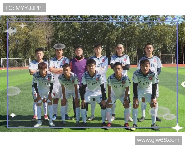 八零后青春足球明星的成长之路与辉煌成就回顾